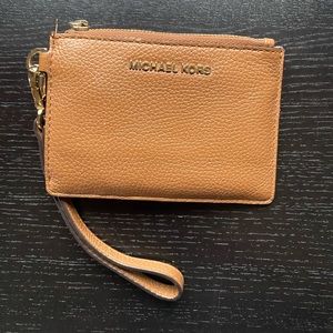 Micheal Kors Wrislet Wallet